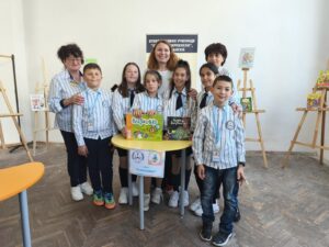 Третокласници от Второ ОУ Сандански в състезанието „Книговище