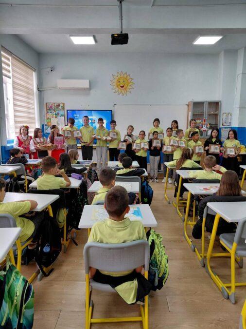 Ученици от Второ ОУ – Сандански отбелязаха Деня на книгата