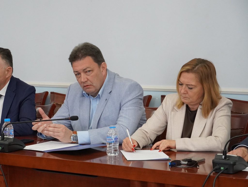 Работна среща между кметове и представители на Министерството на здравеопазването